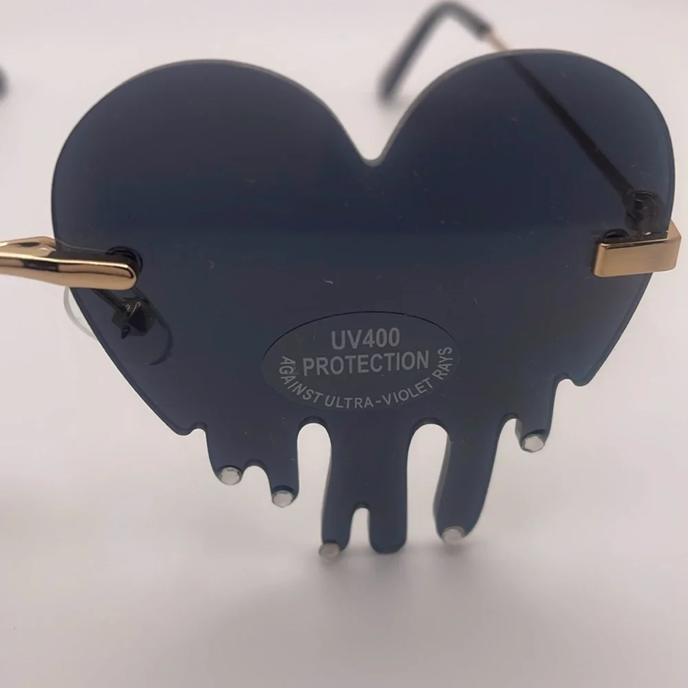 Fashion Sunglasses - Blach Heartdrop - Picture 3 of 6